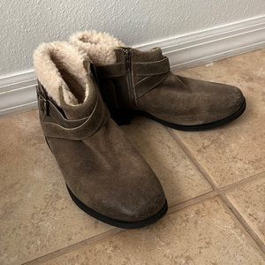 UGG Benson Boot-Dove